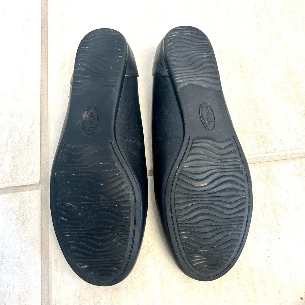 Softwalk Shelby Slip-On black leather comfy minimalist preppy classic womens 8.5